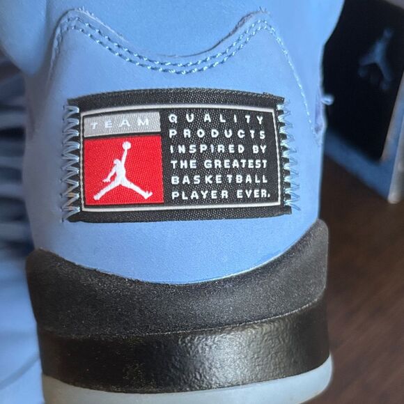 Jordan 5 Retro University Blue Sneakers Men’s size 10. Excellent condition. - Picture 2 of 7